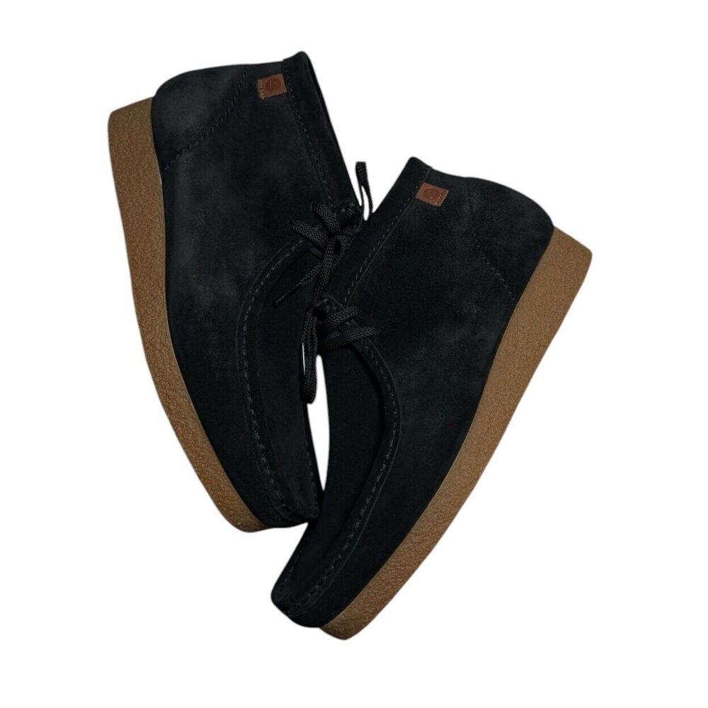 MENS CLARKS SHACRE CHUKKA BOOT BLACK SUEDE LEATHER WALLABEE SIZE 10 -NWOT No Box